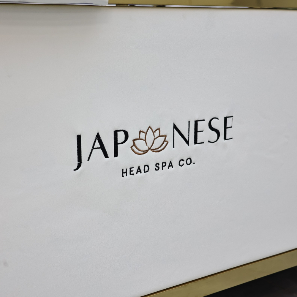 Unità Japanese Head Spa color crema con Letto Completo e Struttura Oro – Senza Impianto Idraulico